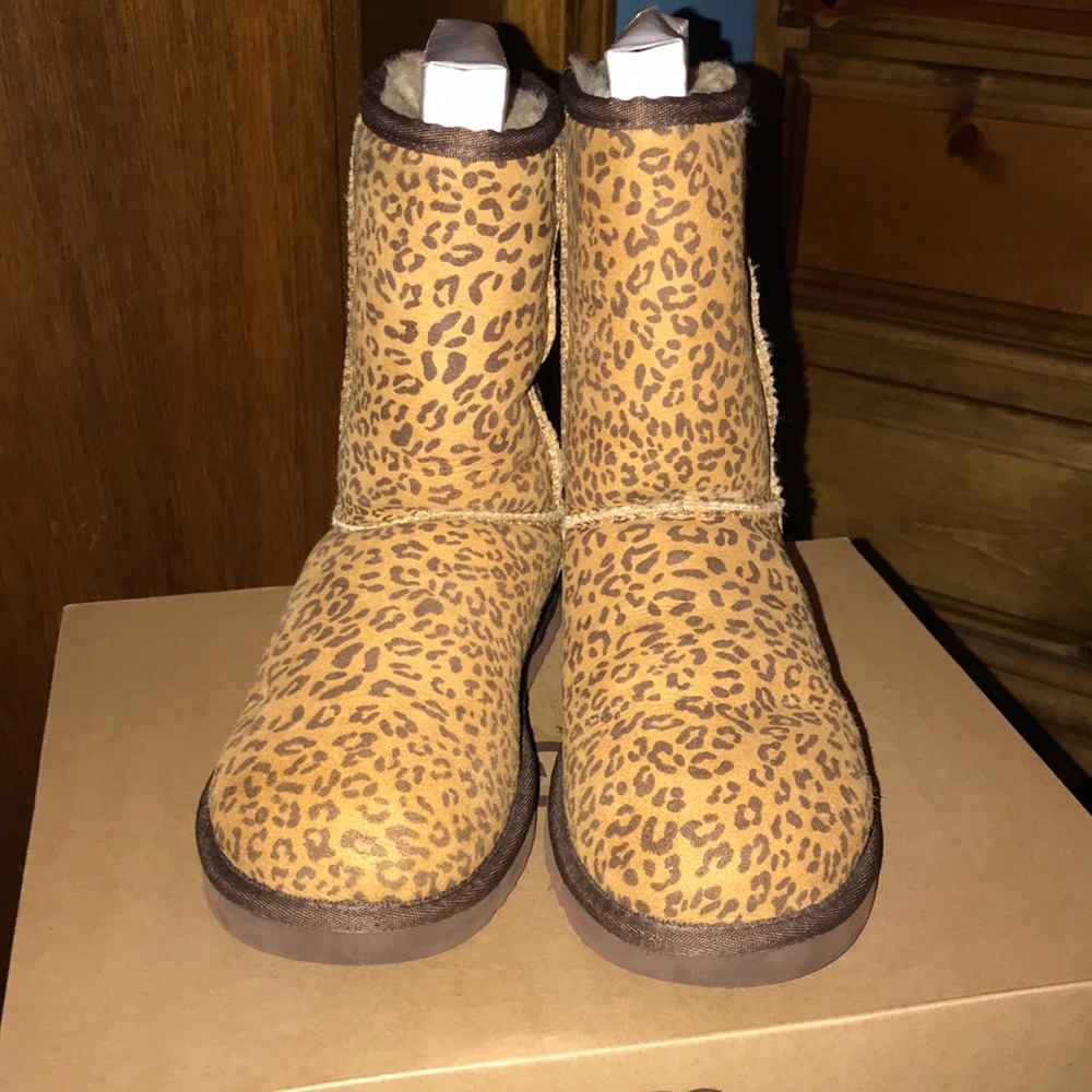 EUC limited edition UGGs ❣️❣️